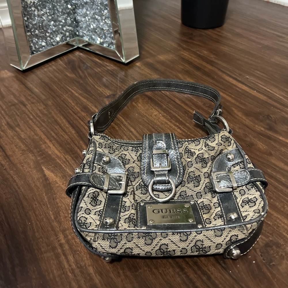 GUESS MINI PURSE - Picture 4 of 8